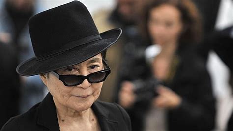 Yoko Ono en el Guggenheim de Bilbao